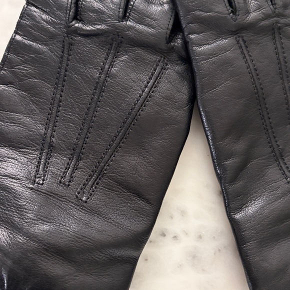 Harry Rosen Leather Gloves - Picture 8 of 8
